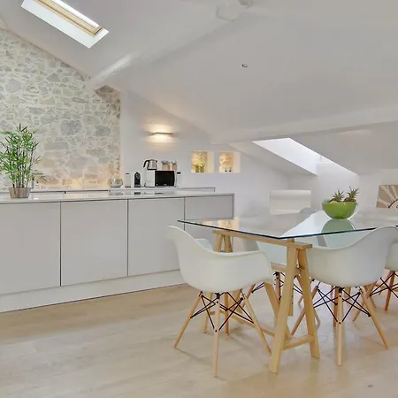Stylish Loft Lejlighed
